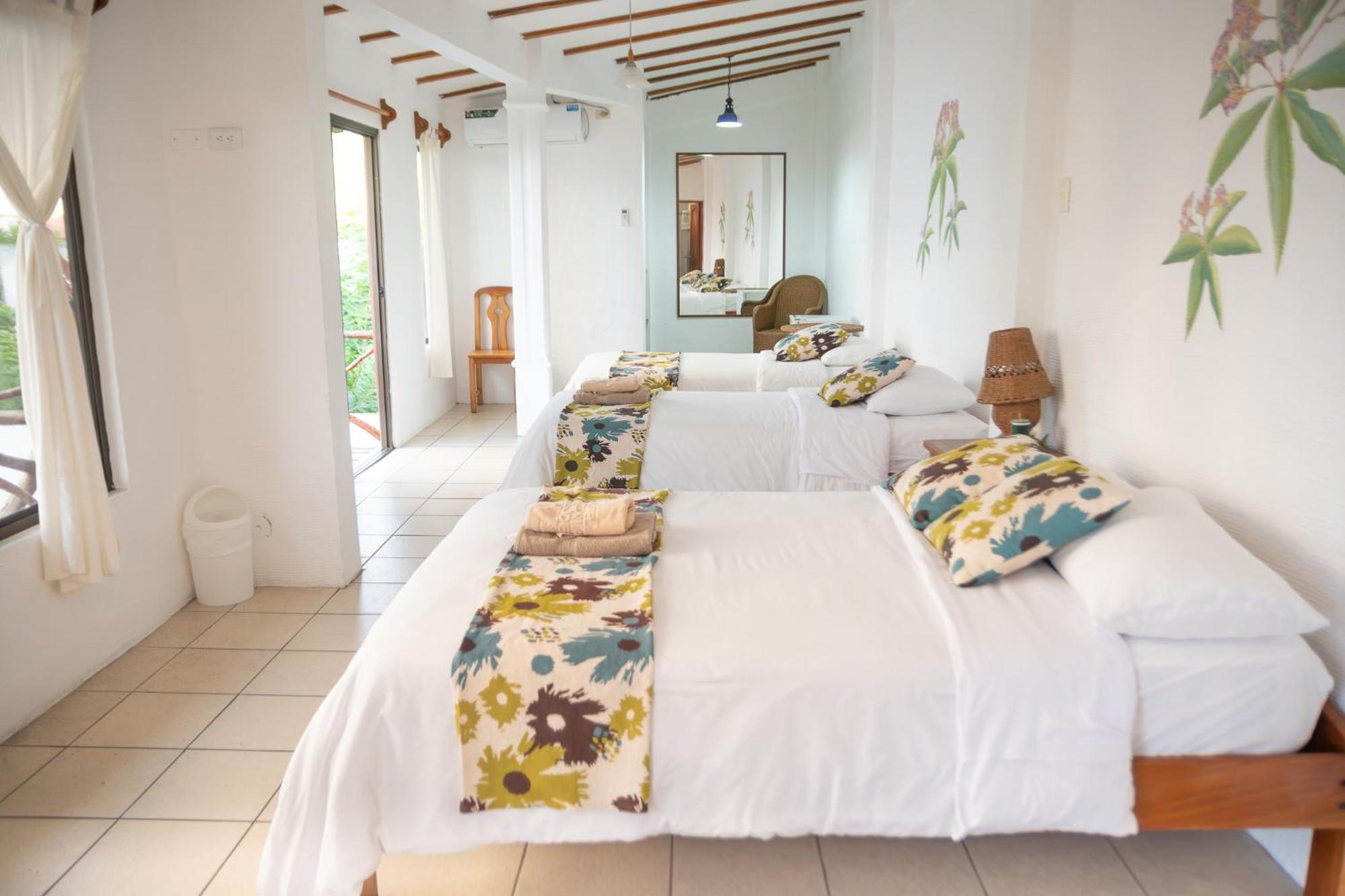 Hotel Miconia Puerto Baquerizo Moreno Ngoại thất bức ảnh
